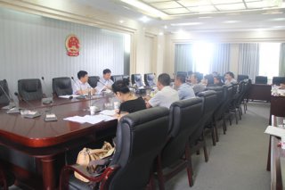 政府領(lǐng)導、企業(yè)代表參加了崇禮新城投資合作協(xié)議討論會(huì )
